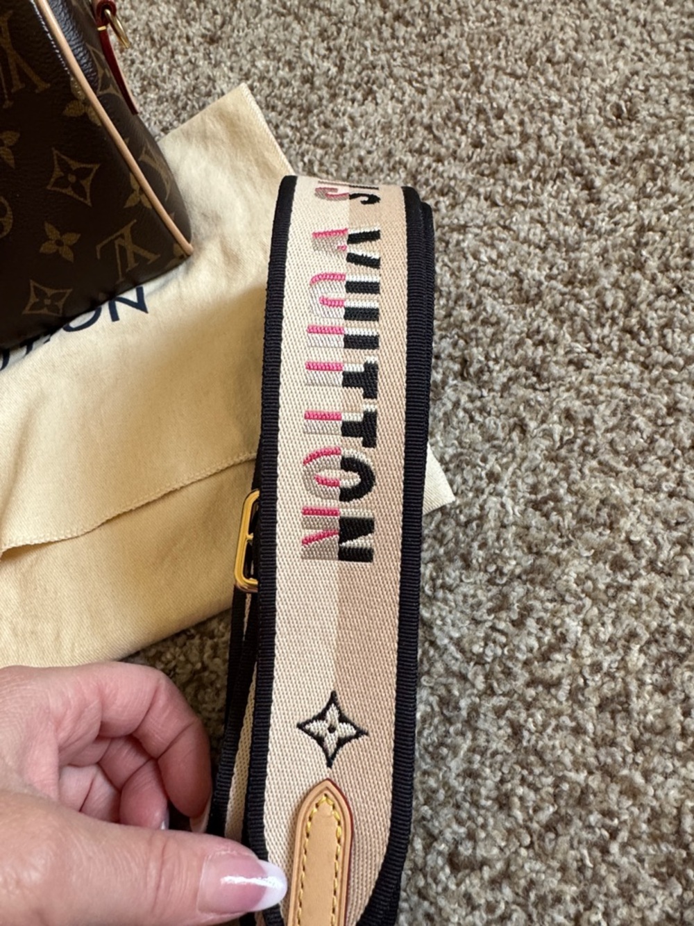 AUTHENTIC LOUIS VUITTON SPEEDY 20 dustbag, box and receipt - Picture 9 of 15